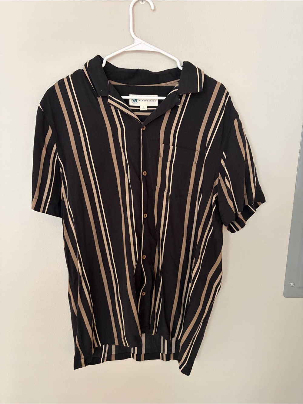 Men's Black and Tan Striped Short-Sleeve Shirt